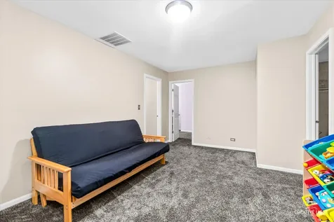 2588 Heritage Court Geneva IL 60134
