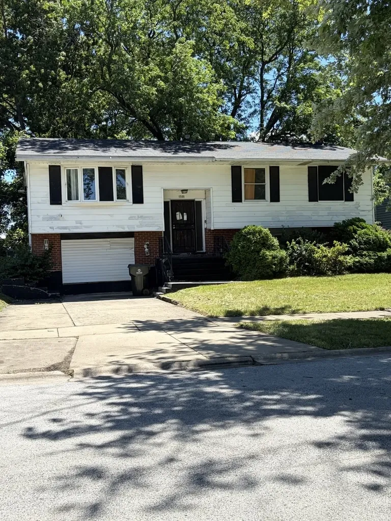 17101 Locust Drive Hazel Crest IL 60429