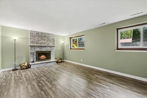 60 New Castle Court Crystal Lake IL 60014