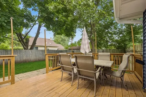 60 New Castle Court Crystal Lake IL 60014