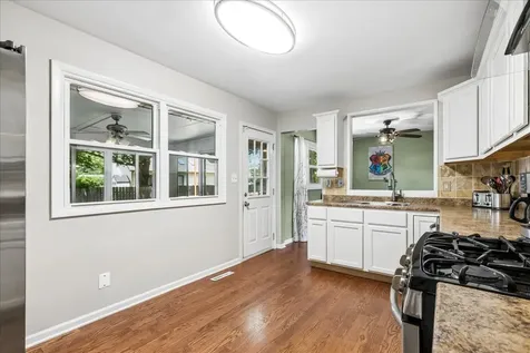 60 New Castle Court Crystal Lake IL 60014