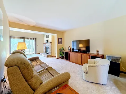 814 Stonebridge Lane Crystal Lake IL 60014