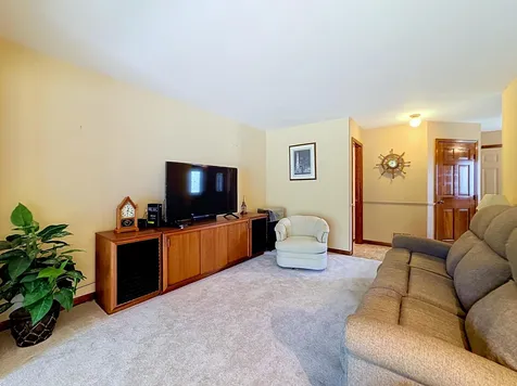 814 Stonebridge Lane Crystal Lake IL 60014