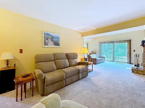 814 Stonebridge Lane Crystal Lake IL 60014