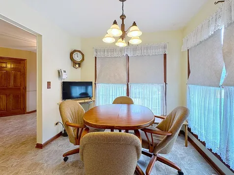 814 Stonebridge Lane Crystal Lake IL 60014