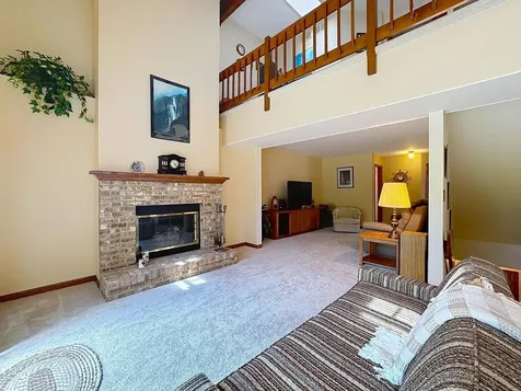 814 Stonebridge Lane Crystal Lake IL 60014