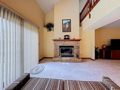 814 Stonebridge Lane Crystal Lake IL 60014