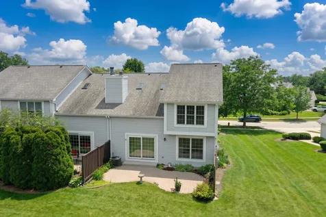 814 Stonebridge Lane Crystal Lake IL 60014