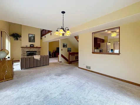 814 Stonebridge Lane Crystal Lake IL 60014