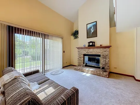 814 Stonebridge Lane Crystal Lake IL 60014