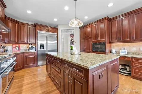36W535 Hunters Gate Road St. Charles IL 60175