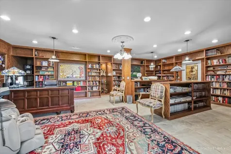 36W535 Hunters Gate Road St. Charles IL 60175