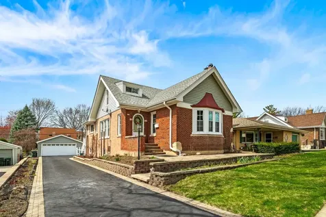 158 South Benton Street Palatine IL 60067