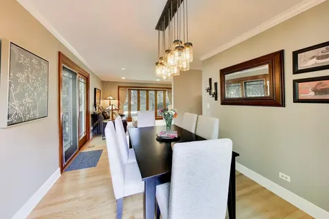 1117 Dawes Street Libertyville IL 60048