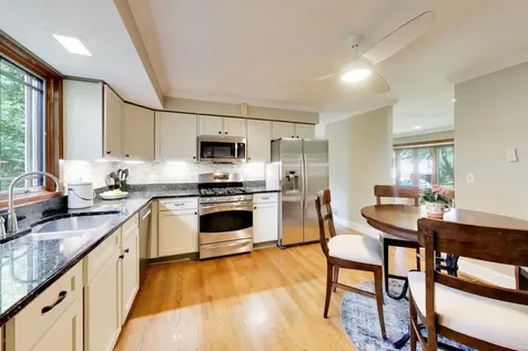 1117 Dawes Street Libertyville IL 60048