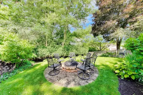 1117 Dawes Street Libertyville IL 60048