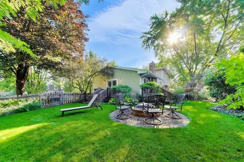 1117 Dawes Street Libertyville IL 60048