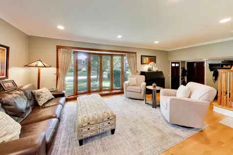 1117 Dawes Street Libertyville IL 60048