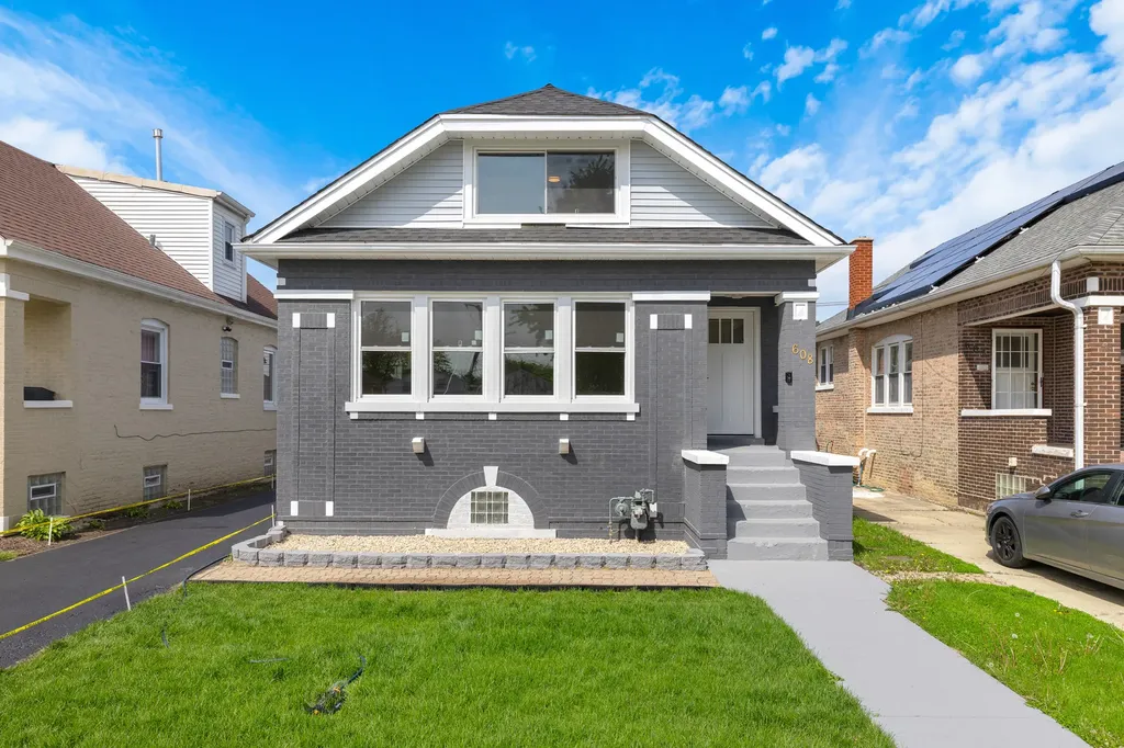 608 South 21st Avenue Maywood IL 60153
