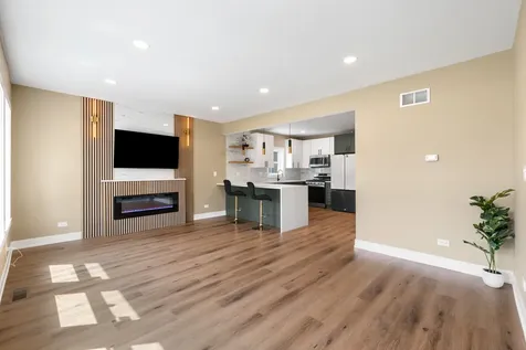 608 South 21st Avenue Maywood IL 60153