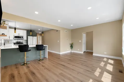 608 South 21st Avenue Maywood IL 60153