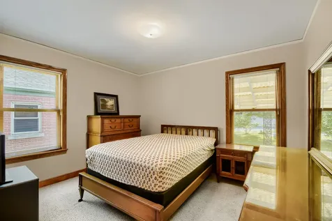 9550 South Hoyne Avenue Chicago IL 60643