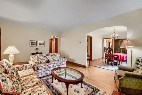 9550 South Hoyne Avenue Chicago IL 60643