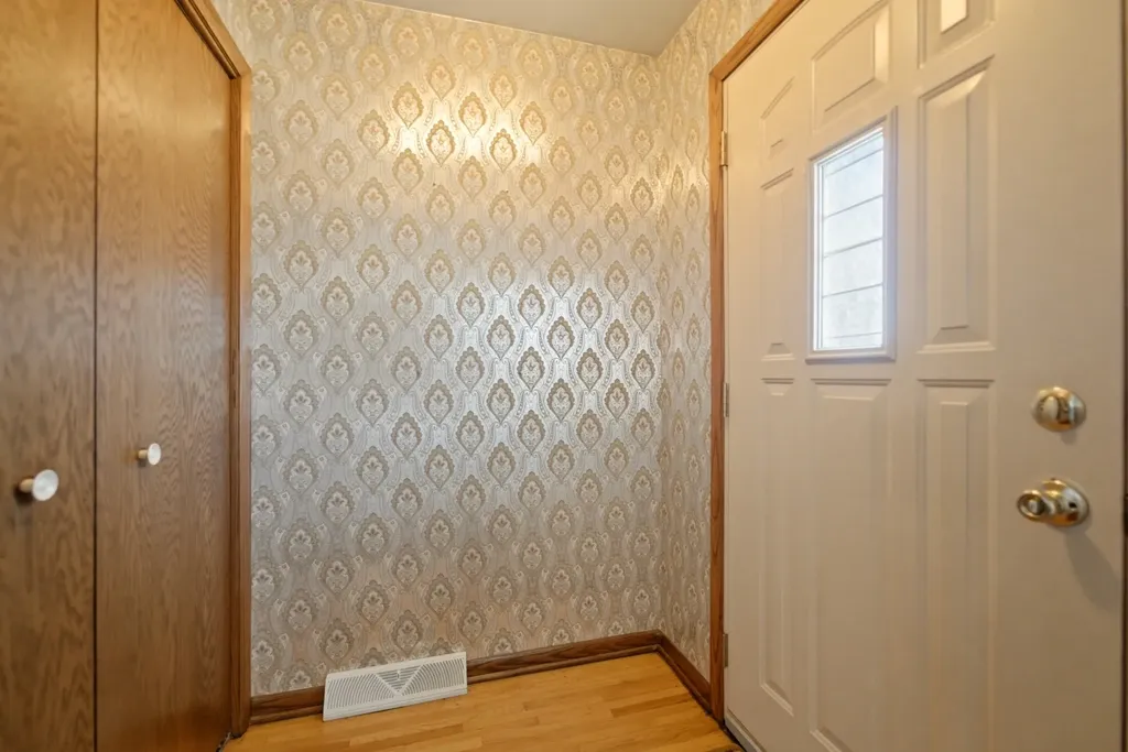 11607 South Avenue J Chicago IL 60617
