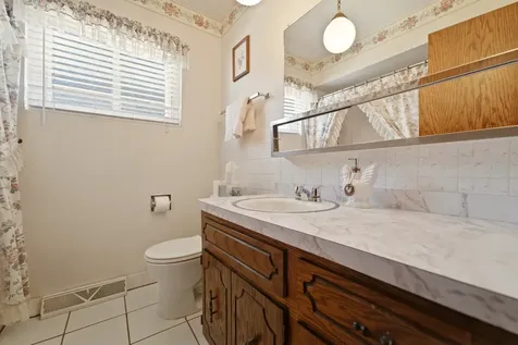 11607 South Avenue J Chicago IL 60617