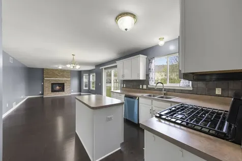 905 Churchill Drive Plano IL 60545