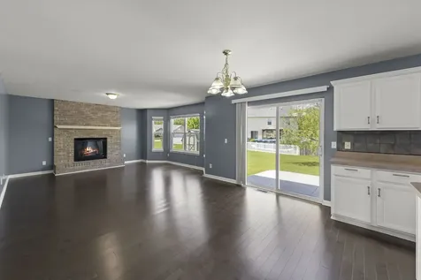 905 Churchill Drive Plano IL 60545