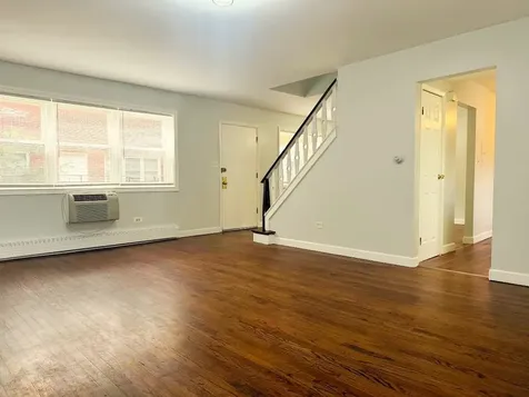 6911 North Ridge Boulevard Chicago IL 60645