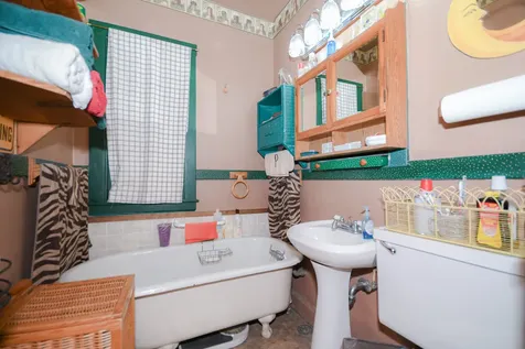 3450 North Claremont Avenue Chicago IL 60618