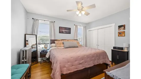 7555 North Claremont Avenue Chicago IL 60645