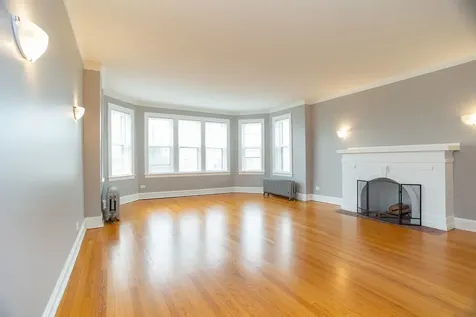 7555 North Claremont Avenue Chicago IL 60645