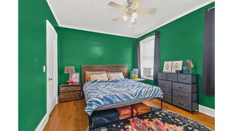 7555 North Claremont Avenue Chicago IL 60645