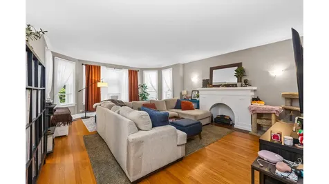 7555 North Claremont Avenue Chicago IL 60645