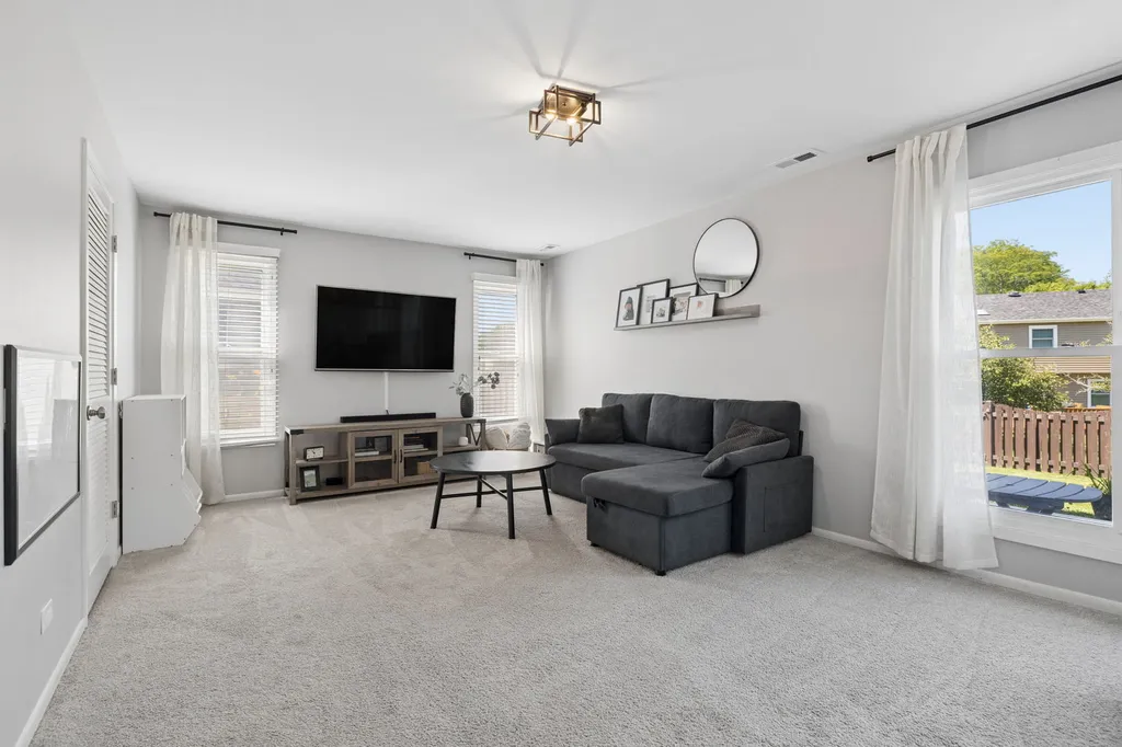 6504 Fernwood Drive Lisle IL 60532