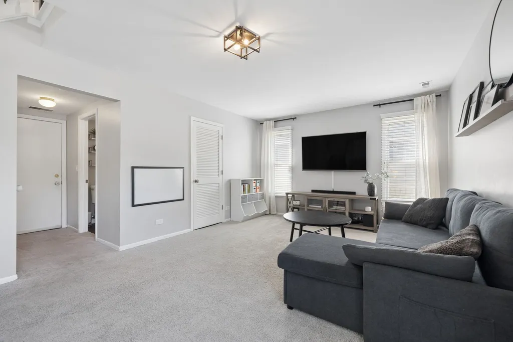 6504 Fernwood Drive Lisle IL 60532
