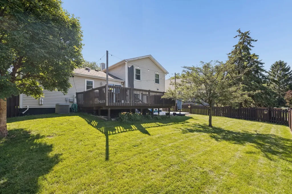 6504 Fernwood Drive Lisle IL 60532