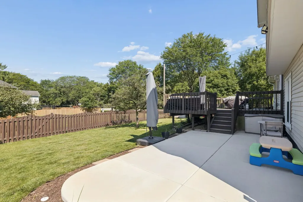 6504 Fernwood Drive Lisle IL 60532