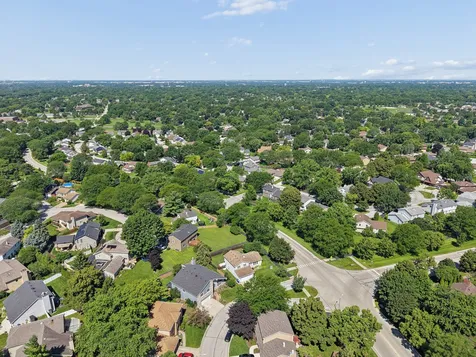 6504 Fernwood Drive Lisle IL 60532