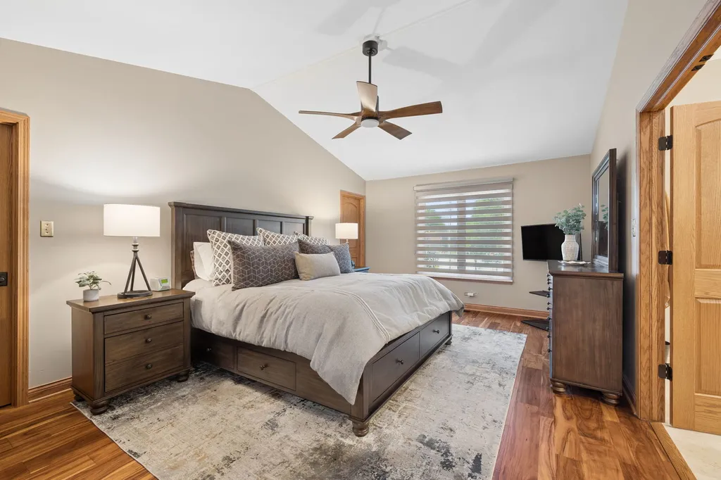328 Cromwell Court Westmont IL 60559