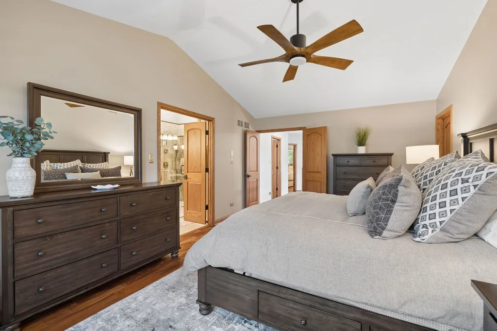 328 Cromwell Court Westmont IL 60559