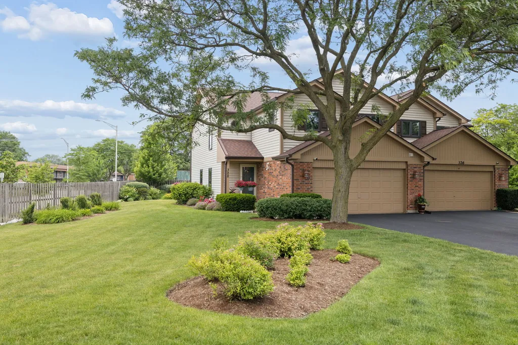 328 Cromwell Court Westmont IL 60559