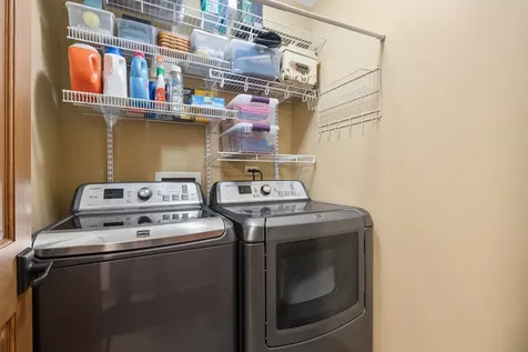 328 Cromwell Court Westmont IL 60559