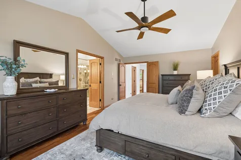 328 Cromwell Court Westmont IL 60559