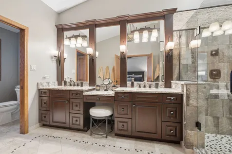 328 Cromwell Court Westmont IL 60559
