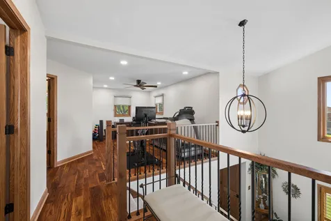 328 Cromwell Court Westmont IL 60559