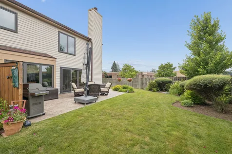 328 Cromwell Court Westmont IL 60559
